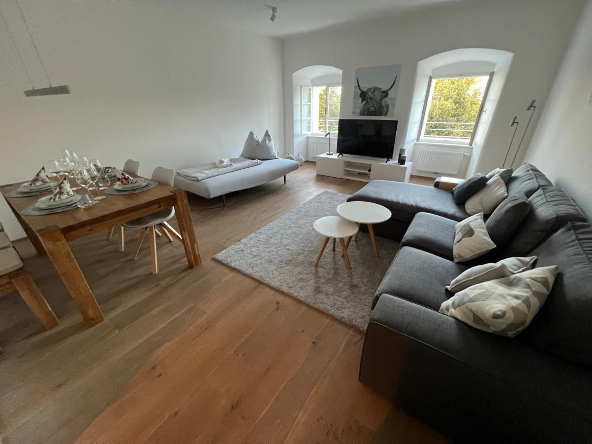 Palais Am Kai - Zentrale Lage, Kostenloser Parkplatz Homestay szállás