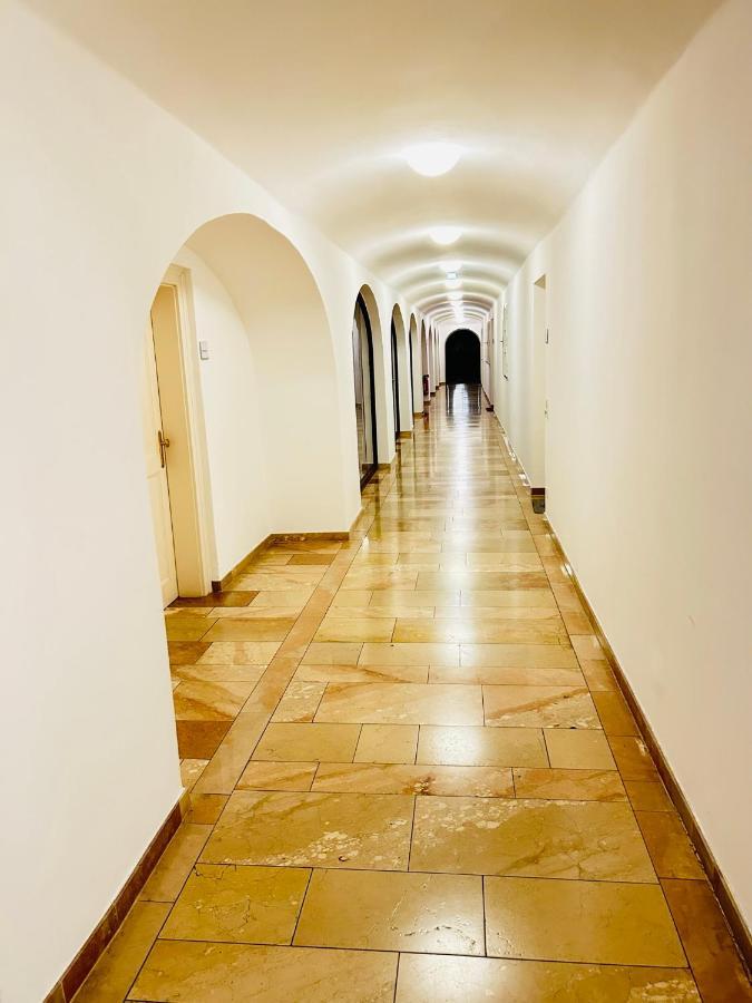 Palais Am Kai - Zentrale Lage, Kostenloser Parkplatz Homestay szállás Salzburg
