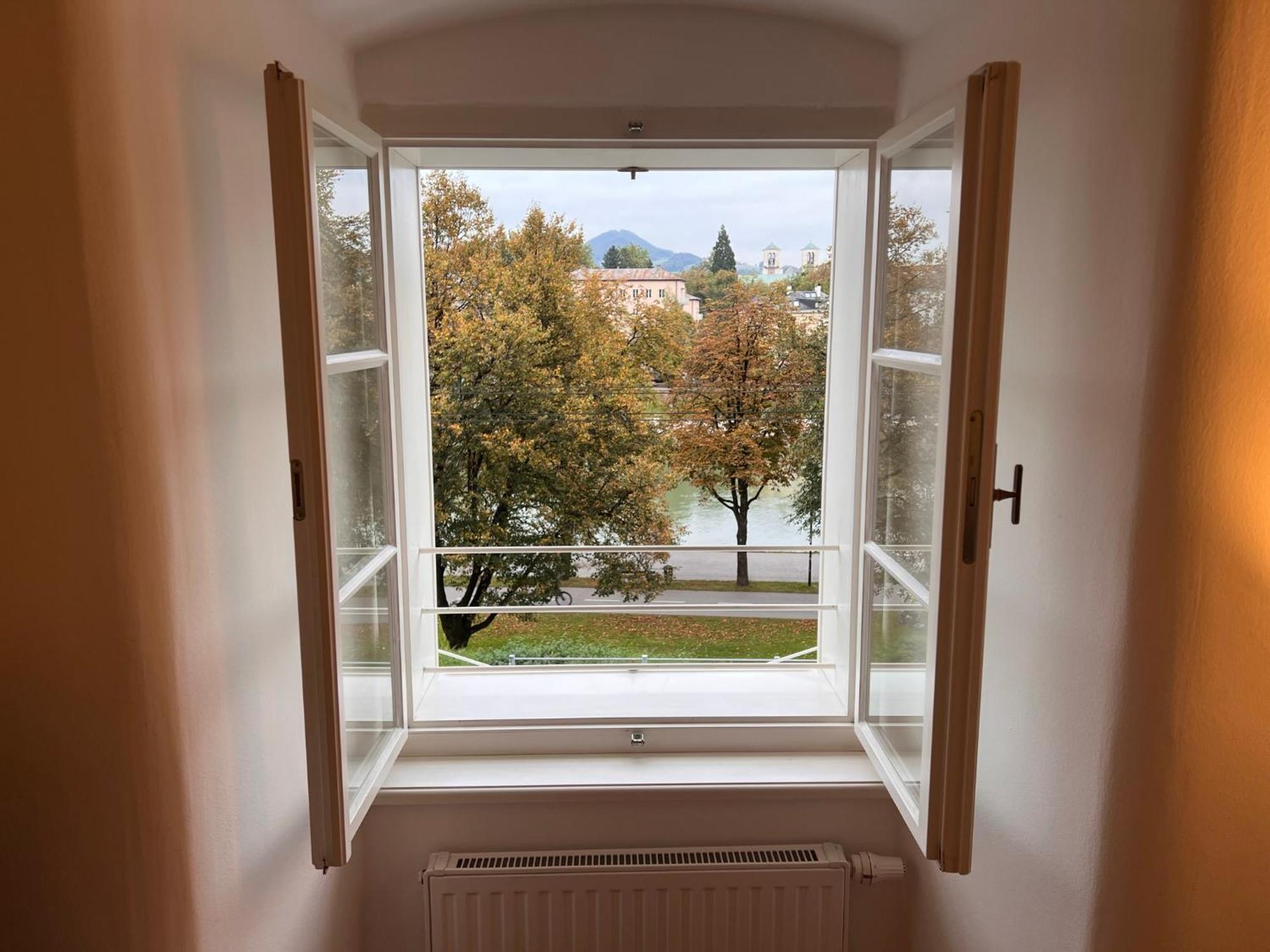 Palais Am Kai - Zentrale Lage, Kostenloser Parkplatz Homestay szállás Salzburg