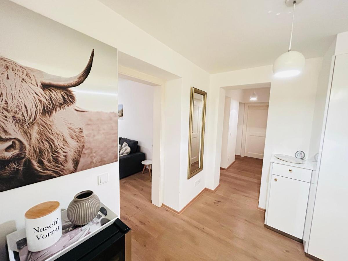 Palais Am Kai - Zentrale Lage, Kostenloser Parkplatz Homestay *